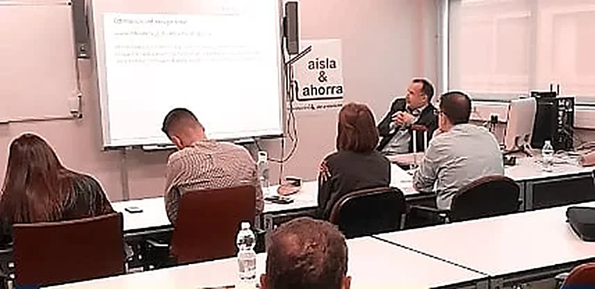 Ensayo de estanqueidad para salas con sistemas de protección contra incendios por gas BlowerDoor